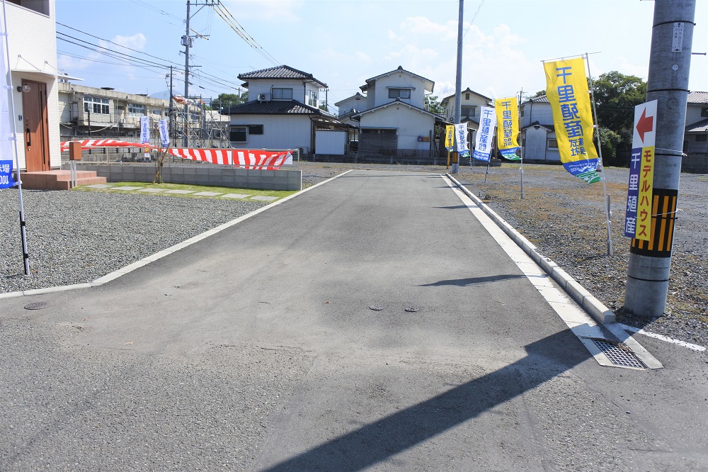千里丘駅東自転車駐車場 北側 南側